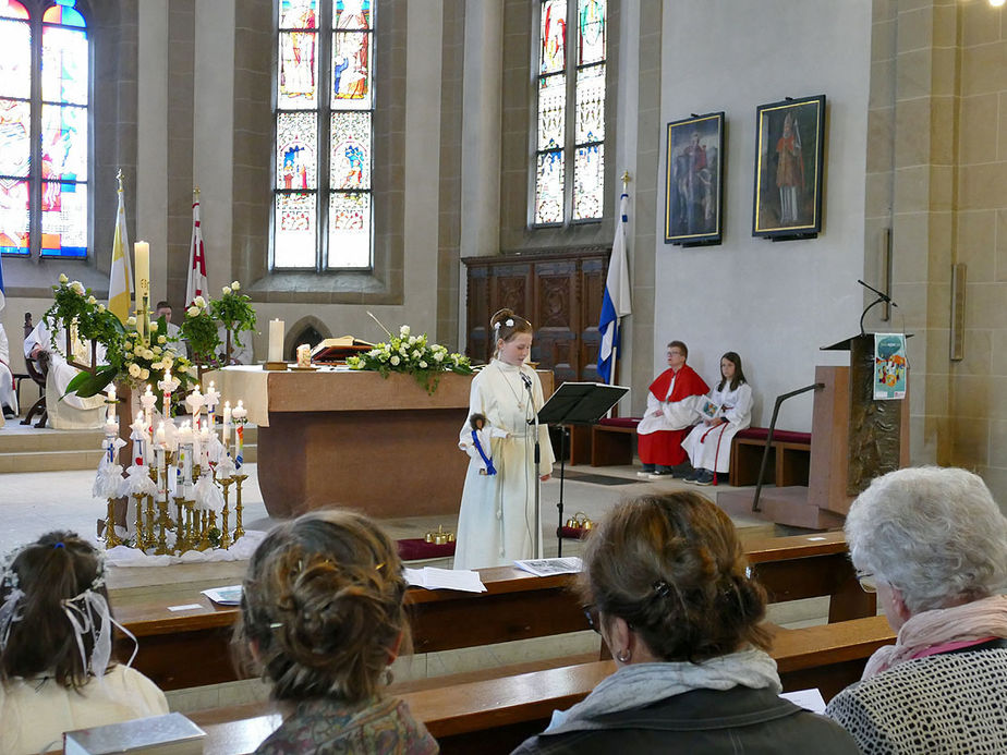 Feier der 1. Heiligen Kommunion in Sankt Crescentius (Foto: Karl-Franz Thiede)